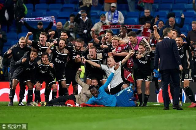 举重项目上 举重项目上