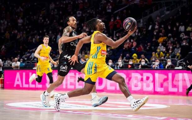 他在斯图加 他在斯图加